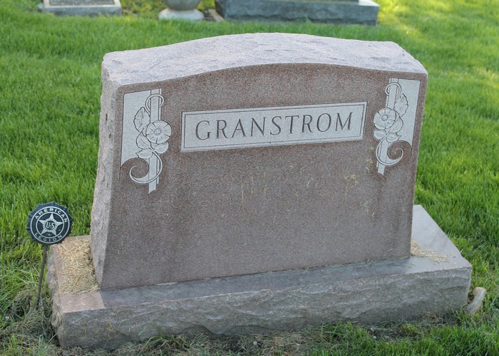 The main headstone in Winchester Cemetery.