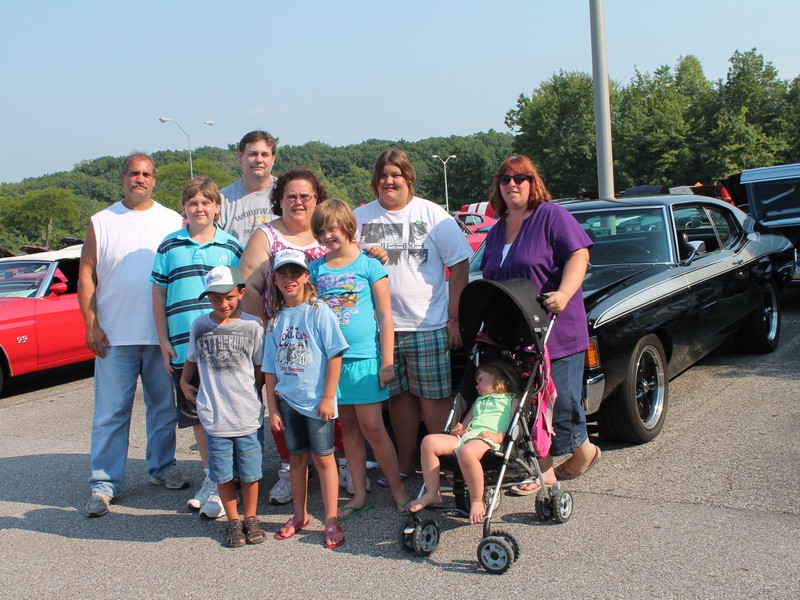 Michael, Jacob, Zachary, David, Me, Miranda, Leah, Lauren, Kim and Kaitlen. Grumpy's brother and his kids stopped on their way back from Pennsylvania to Illinois to say hi at the NOCC show.