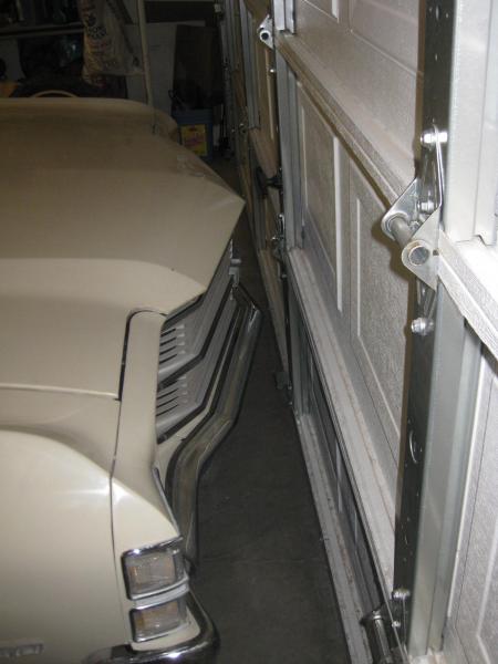 Tight garage space in the modern AZ garage! Door side
